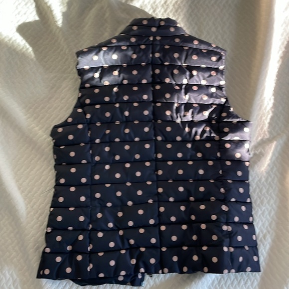 Polka dot half neck zip up vest. - Picture 5 of 5